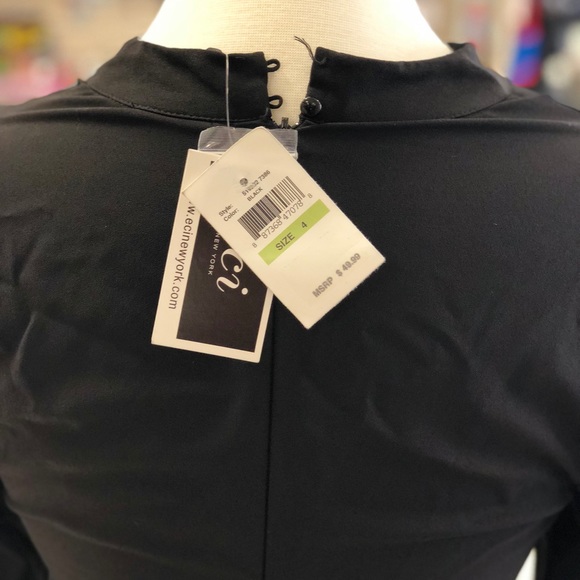 Key hole Knee length black dress - Picture 3 of 7